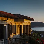 Luna * Kaş