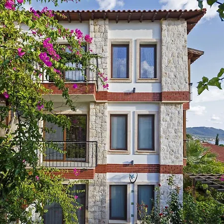 Luna Hotel