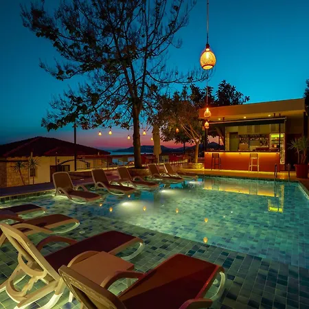 Luna Hotel *